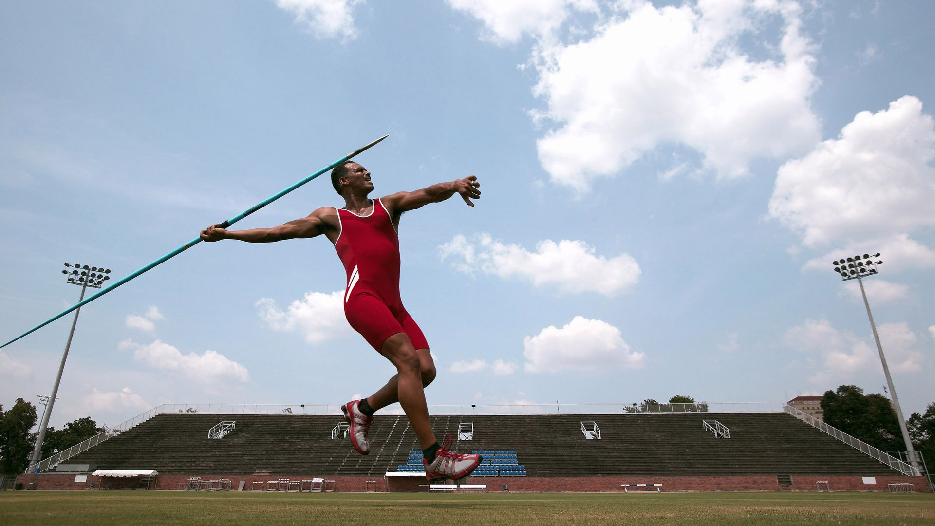 收割胜利与单骑救主，团队主义与孤胆英雄的时代对话